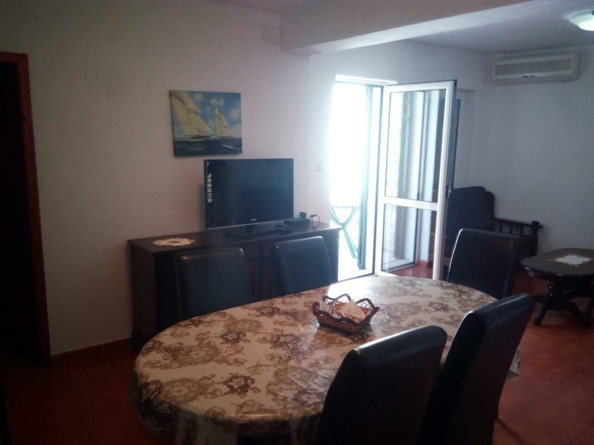 Apartmani Jasmina Kotor Eksteriør bilde